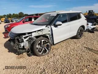 2024 Mitsubishi Outlander SE z VIN JA4J3VA8XRZ014293, wystawiony jako Copart lot #70443345 z przebiegiem 22 404 mil mil oraz Szkoda całkowita • Salvage title. Historia ofert i sprzedaży dostępna na DreamBid. Obrazek 1.
