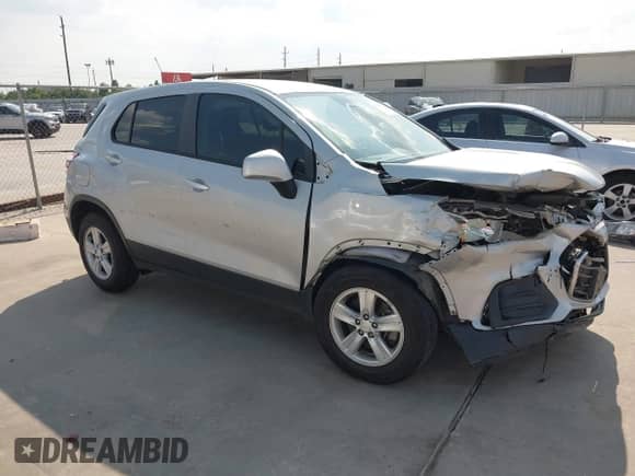 2020 Chevrolet Trax LS с VIN 3GNCJKSB9LL332411, выставлен на аукционе IAAI как лот 43082271 с пробегом 50 105 миль миль и . История ставок и продаж доступна на DreamBid. Изображение 1.
