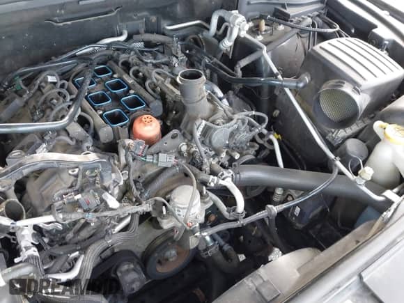 2017 Jeep Grand Cherokee Overland with VIN 1C4RJFCG4HC702073, listed as a IAAI auction lot 43110118 with 130,079 mi miles and . Bid and sale history available at DreamBid. Image 6.