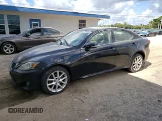 2013 Lexus IS 250 z VIN JTHCF5C26D5060989, wystawiony jako Copart lot #89821195 z przebiegiem Nie podano mil oraz Czysty tytuł • Clean title. Historia ofert i sprzedaży dostępna na DreamBid. Obrazek 1.