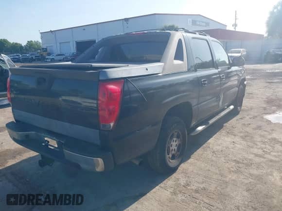 2006 Chevrolet Avalanche LS with VIN 3GNEC12Z56G104493, listed as a IAAI auction lot 42119273 with 194,759 mi miles and . Bid and sale history available at DreamBid. Image 4.