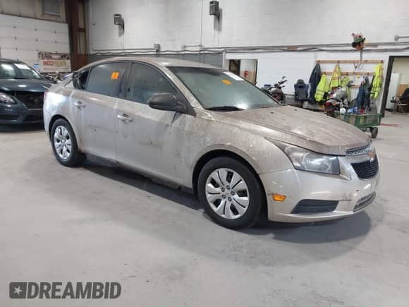 2014 Chevrolet Cruze LS with VIN 1G1PB5SH3E7371069, listed as a IAAI auction lot 43370182 with Not provided miles and . Bid and sale history available at DreamBid. Image 1.