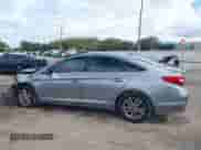 2015 Hyundai Sonata SE z VIN 5NPE24AF7FH184519, wystawiony jako IAAI lot #43394425 z przebiegiem 195 762 mil mil oraz . Historia ofert i sprzedaży dostępna na DreamBid. Obrazek 13.