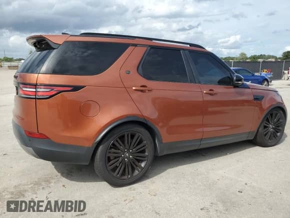 2017 Land Rover Discovery HSE with VIN SALRRBBVXHA046046, listed as a Copart auction lot 71015195 with 72,533 mi miles and Clean title. Bid and sale history available at DreamBid. Image 3.