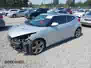 2013 Hyundai Veloster Turbo с VIN KMHTC6AE6DU083543, выставлен на аукционе IAAI как лот 43087332 с пробегом 158 716 миль миль и . История ставок и продаж доступна на DreamBid. Изображение 18.