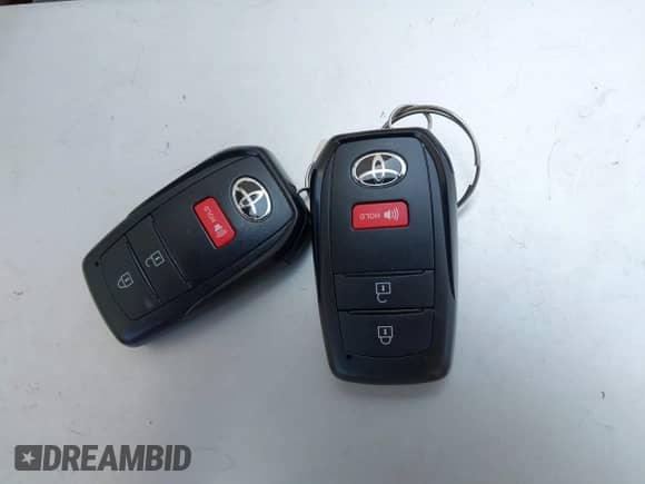 2024 Toyota Tacoma SR5 z VIN 3TMLB5JN5RM080565, wystawiony jako IAAI lot #42584677 z przebiegiem 17 149 mil mil oraz . Historia ofert i sprzedaży dostępna na DreamBid. Obrazek 11.