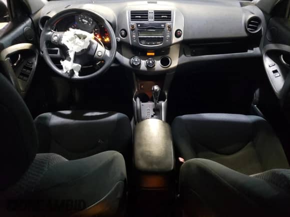 2011 Toyota RAV4 Sport z VIN JTMRF4DVXB5042006, wystawiony jako Copart lot #86847895 z przebiegiem 145 757 mil mil oraz Czysty tytuł • Clean title. Historia ofert i sprzedaży dostępna na DreamBid. Obrazek 8.