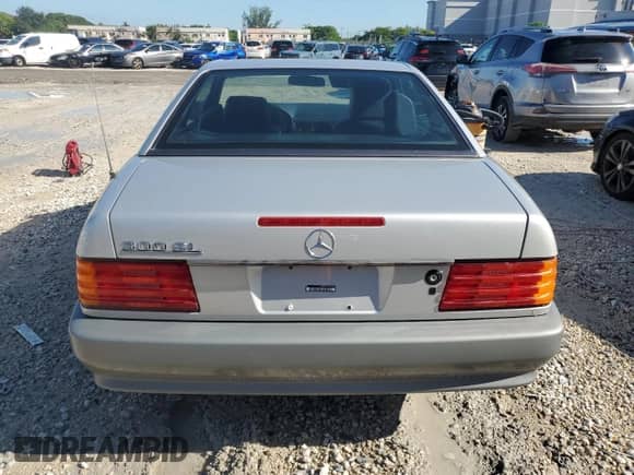 1991 Mercedes-Benz 300 с VIN WDBFA61E1MF022918, выставлен на аукционе Copart как лот 80300735 с пробегом 262 144 миль миль и Списание • Salvage title. История ставок и продаж доступна на DreamBid. Изображение 6.