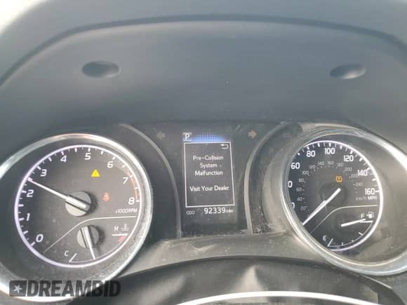 2020 Toyota Camry LE z VIN 4T1C11AK7LU372329, wystawiony jako Copart lot #84774805 z przebiegiem 92 339 mil mil oraz Nie do naprawy • Non repairable. Historia ofert i sprzedaży dostępna na DreamBid. Obrazek 9.