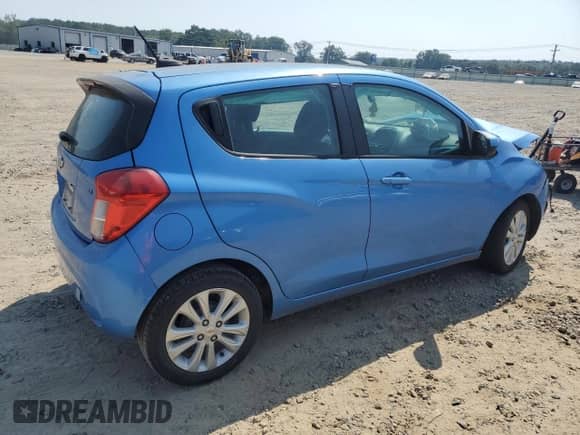 2017 Chevrolet Spark LT z VIN KL8CD6SA2HC728299, wystawiony jako Copart lot #81366725 z przebiegiem 57 413 mil mil oraz Szkoda całkowita • Salvage title. Historia ofert i sprzedaży dostępna na DreamBid. Obrazek 3.