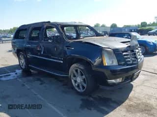 2009 Cadillac Escalade ESV with VIN 1GYFK26209R283494, listed as a IAAI auction lot 41981622 with Not provided miles and . Bid and sale history available at DreamBid. Image 1.