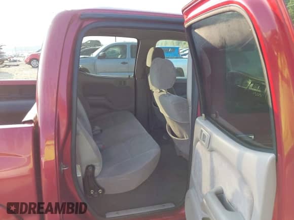 2004 Toyota Tacoma PreRunner z VIN 5TEGN92N94Z344297, wystawiony jako IAAI lot #43248902 z przebiegiem 218 283 mil mil oraz . Historia ofert i sprzedaży dostępna na DreamBid. Obrazek 8.