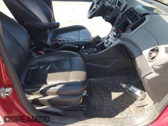 2014 Chevrolet Sonic LTZ с VIN 1G1JE6SBXE4225896, выставлен на аукционе IAAI как лот 42217595 с пробегом Не указан миль и . История ставок и продаж доступна на DreamBid. Изображение 5.