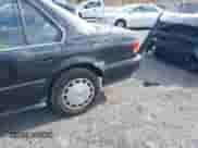 1992 Honda Accord с VIN 1HGCB7678NA111323, выставлен на аукционе IAAI как лот 43556470 с пробегом 257 339 миль миль и . История ставок и продаж доступна на DreamBid. Изображение 6.