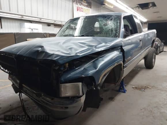 2002 Dodge 2500 с VIN 3B7KF23602M275693, выставлен на аукционе IAAI как лот 43274236 с пробегом Не указан миль и . История ставок и продаж доступна на DreamBid. Изображение 6.