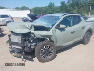 2024 Hyundai Santa Cruz SEL z VIN 5NTJCDDE9RH117425, wystawiony jako IAAI lot #42994293 z przebiegiem 17 589 mil mil oraz . Historia ofert i sprzedaży dostępna na DreamBid. Obrazek 2.