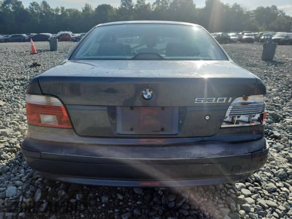 2001 BMW 5 Series 530i с VIN WBADT634X1CF01438, выставлен на аукционе Copart как лот 65376235 с пробегом 377 239 миль миль и Списание • Salvage title. История ставок и продаж доступна на DreamBid. Изображение 6.