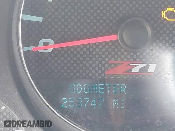 2009 Chevrolet Avalanche 2LT with VIN 3GNEC22099G122135, listed as a IAAI auction lot 42512478 with 253,747 mi miles and . Bid and sale history available at DreamBid. Image 15.