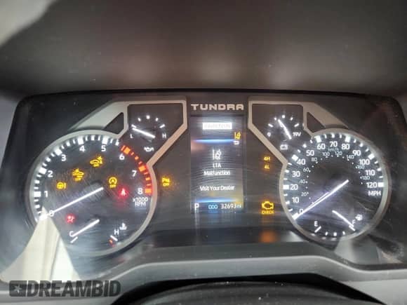 2022 Toyota Tundra Limited with VIN 5TFJA5DB2NX001546, listed as a Copart auction lot 84411785 with 32,693 mi miles and Salvage title. Bid and sale history available at DreamBid. Image 9.