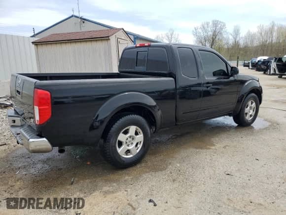 2008 Nissan Frontier SE z VIN 1N6AD06U98C433360, wystawiony jako Copart lot #51749535 z przebiegiem 174 798 mil mil oraz Nie do naprawy • Non repairable. Historia ofert i sprzedaży dostępna na DreamBid. Obrazek 3.