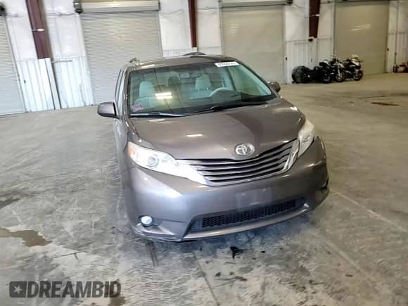 2011 Toyota Sienna XLE AAS with VIN 5TDYK3DC4BS067297, listed as a Copart auction lot 80868725 with 180,608 mi miles and Non repairable. Bid and sale history available at DreamBid. Image 14.