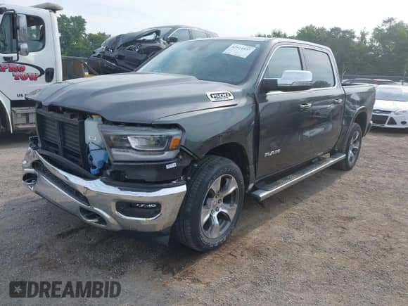 2021 Ram 1500 Laramie z VIN 1C6SRFJT3MN538900, wystawiony jako IAAI lot #42924937 z przebiegiem 28 946 mil mil oraz . Historia ofert i sprzedaży dostępna na DreamBid. Obrazek 23.