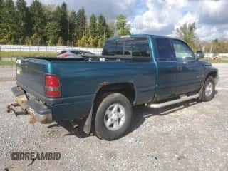 1998 Dodge 1500 z VIN 3B7HC12Z2WG209076, wystawiony jako Copart lot #74892394 z przebiegiem 219 965 mil mil oraz Szkoda całkowita • Salvage title. Historia ofert i sprzedaży dostępna na DreamBid. Obrazek 3.