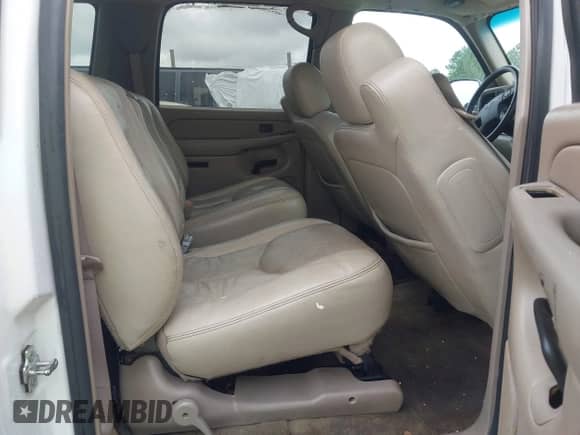 2006 Chevrolet Suburban LS z VIN 3GNFK16Z66G120834, wystawiony jako IAAI lot #42889549 z przebiegiem 268 279 mil mil oraz . Historia ofert i sprzedaży dostępna na DreamBid. Obrazek 8.