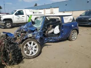 2013 MINI Hardtop S with VIN WMWSV3C53DT479342, listed as a Copart auction lot 81246105 with Not provided miles and Clean title. Bid and sale history available at DreamBid. Image 1.