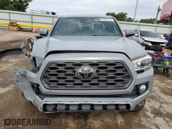 2020 Toyota Tacoma SR with VIN 3TMCZ5AN1LM289045, listed as a Copart auction lot 61625115 with 44,300 mi miles and Salvage title. Bid and sale history available at DreamBid. Image 5.