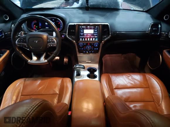 2015 Jeep Grand Cherokee SRT z VIN 1C4RJFDJ0FC611809, wystawiony jako Copart lot #43144995 z przebiegiem 118 908 mil mil oraz Szkoda całkowita • Salvage title. Historia ofert i sprzedaży dostępna na DreamBid. Obrazek 8.