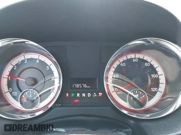 2016 Dodge Grand Caravan SE Plus with VIN 2C4RDGBG2GR398987, listed as a IAAI auction lot 42116710 with 178,576 mi miles and . Bid and sale history available at DreamBid. Image 7.
