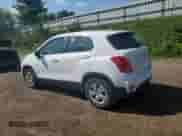 2018 Chevrolet Trax LS z VIN 3GNCJKSB4JL409599, wystawiony jako Copart lot #71651735 z przebiegiem 115 507 mil mil oraz Czysty tytuł • Clean title. Historia ofert i sprzedaży dostępna na DreamBid. Obrazek 2.