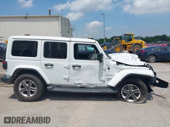 2021 Jeep Wrangler Unlimited Sahara High Altitude with VIN 1C4HJXEN6MW684553, listed as a IAAI auction lot 42595257 with 40,180 mi miles and . Bid and sale history available at DreamBid. Image 14.