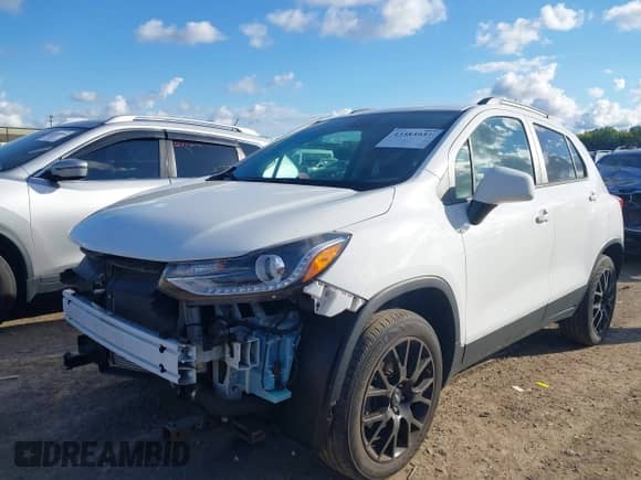 2021 Chevrolet Trax LT with VIN KL7CJPSB2MB349279, listed as a IAAI auction lot 43383937 with 40,042 mi miles and . Bid and sale history available at DreamBid. Image 2.