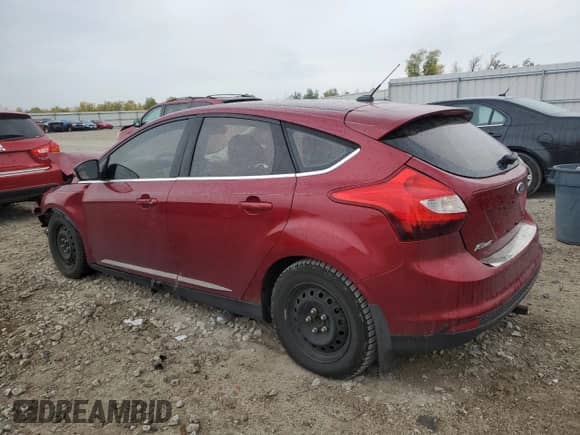 2014 Ford Focus Titanium z VIN 1FADP3N21EL192484, wystawiony jako Copart lot #86443235 z przebiegiem 162 638 mil mil oraz Nie do naprawy • Non repairable. Historia ofert i sprzedaży dostępna na DreamBid. Obrazek 2.