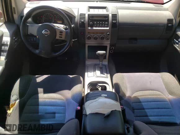 2005 Nissan Pathfinder SE z VIN 5N1AR18U85C748617, wystawiony jako Copart lot #56635695 z przebiegiem 214 403 mil mil oraz Szkoda całkowita • Salvage title. Historia ofert i sprzedaży dostępna na DreamBid. Obrazek 8.