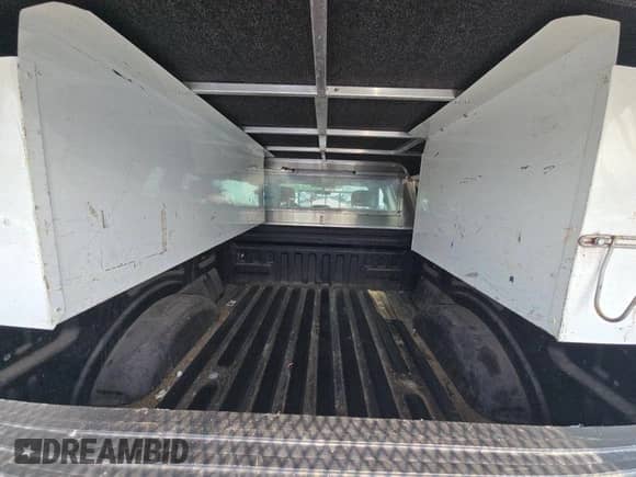 2019 Ford F-150 XL with VIN 1FTEX1EP6KKE99861, listed as a IAAI auction lot 43552263 with 195,197 mi miles and . Bid and sale history available at DreamBid. Image 29.