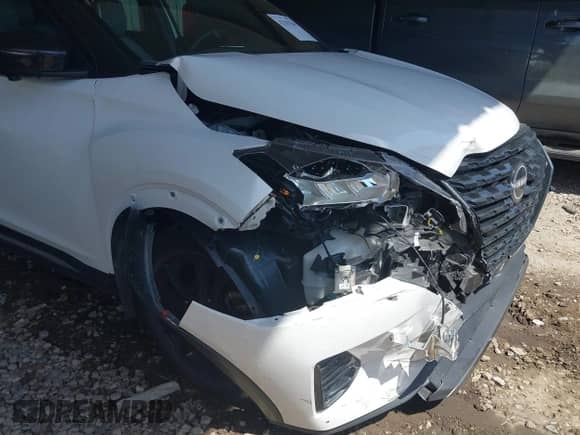 2023 Nissan Kicks SR с VIN 3N1CP5DV0PL571645, выставлен на аукционе IAAI как лот 42587064 с пробегом 28 345 миль миль и . История ставок и продаж доступна на DreamBid. Изображение 6.