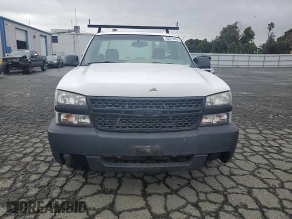2006 Chevrolet Silverado 1500 LS z VIN 1GCEC14V36Z124910, wystawiony jako Copart lot #82015934 z przebiegiem 291 176 mil mil oraz Czysty tytuł • Clean title. Historia ofert i sprzedaży dostępna na DreamBid. Obrazek 5.