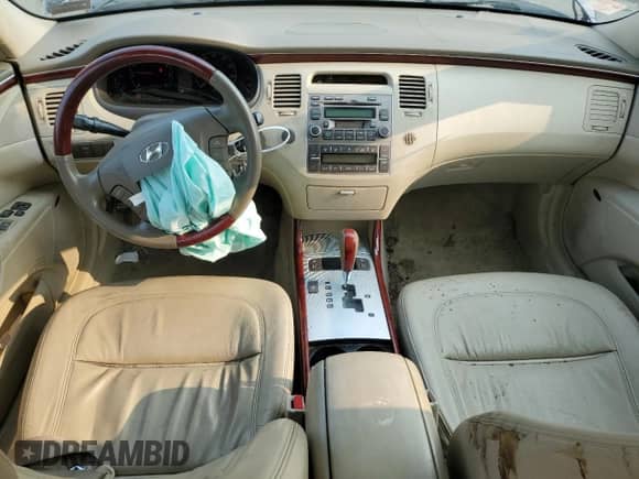 2007 Hyundai Azera SE с VIN KMHFC46F77A147243, выставлен на аукционе Copart как лот 73184274 с пробегом 189 152 миль миль и На запчасти • Non repairable. История ставок и продаж доступна на DreamBid. Изображение 8.