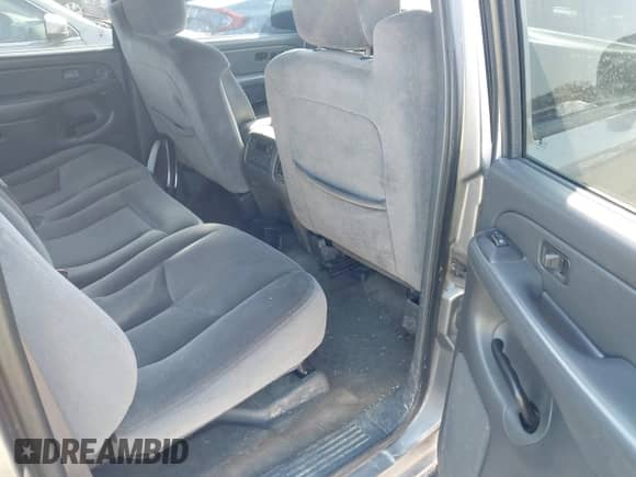 2006 GMC Sierra 1500 SLE1 z VIN 2GTEK13T561193805, wystawiony jako IAAI lot #43241187 z przebiegiem 74 916 mil mil oraz . Historia ofert i sprzedaży dostępna na DreamBid. Obrazek 8.