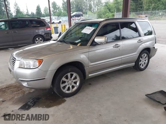2006 Subaru Forester X с VIN JF1SG65686H752453, выставлен на аукционе IAAI как лот 42618667 с пробегом 98 181 миль миль и . История ставок и продаж доступна на DreamBid. Изображение 2.