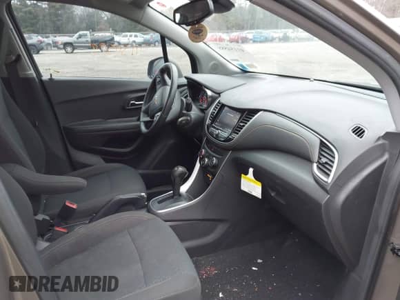 2020 Chevrolet Trax LS с VIN KL7CJKSB7LB353474, выставлен на аукционе IAAI как лот 41154588 с пробегом 39 065 миль миль и . История ставок и продаж доступна на DreamBid. Изображение 5.