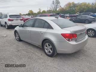 2015 Chevrolet Cruze LT z VIN 1G1PC5SB9F7110779, wystawiony jako IAAI lot #43569936 z przebiegiem 117 117 mil mil oraz . Historia ofert i sprzedaży dostępna na DreamBid. Obrazek 3.