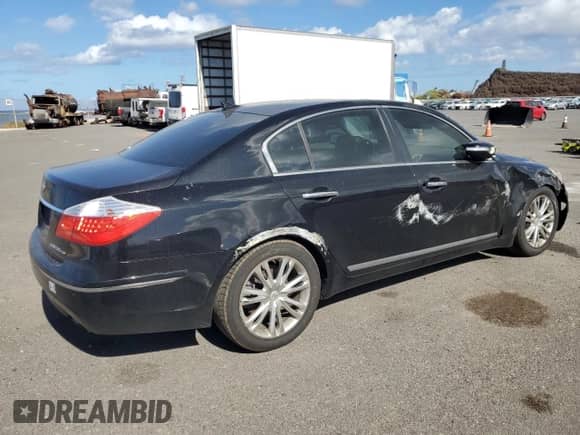 2009 Hyundai Genesis с VIN KMHGC46F09U068275, выставлен на аукционе Copart как лот 69330335 с пробегом 46 715 миль миль и Списание • Salvage title. История ставок и продаж доступна на DreamBid. Изображение 3.