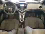 2012 Chevrolet Cruze LS с VIN 1G1PC5SH3C7358557, выставлен на аукционе Copart как лот 81001565 с пробегом 146 294 миль миль и Списание • Salvage title. История ставок и продаж доступна на DreamBid. Изображение 8.