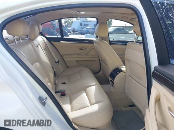 2015 BMW 5 Series 528i с VIN WBA5A5C51FD513425, выставлен на аукционе IAAI как лот 43464153 с пробегом 159 894 миль миль и . История ставок и продаж доступна на DreamBid. Изображение 8.