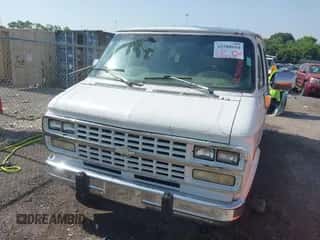 1993 Chevrolet Chevy Van с VIN 1GBEG25K2PF318995, выставлен на аукционе IAAI как лот 42588614 с пробегом 751 509 миль миль и . История ставок и продаж доступна на DreamBid. Изображение 6.