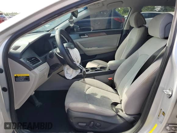 2017 Hyundai Sonata Sport с VIN 5NPE34AF5HH467193, выставлен на аукционе Copart как лот 65709235 с пробегом 153 757 миль миль и На запчасти • Non repairable. История ставок и продаж доступна на DreamBid. Изображение 7.